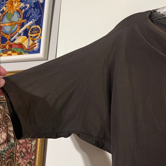 Matthildur v neck dolman elbow length sleeve top - Picture 2 of 7